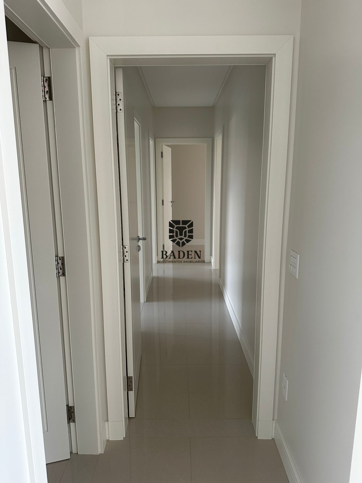 Apartamento à venda com 4 quartos, 160m² - Foto 11