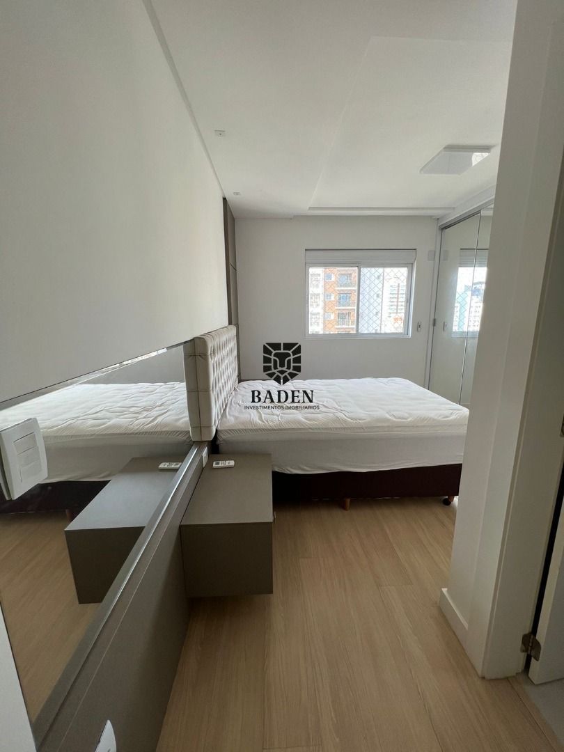 Apartamento à venda com 4 quartos, 157m² - Foto 28