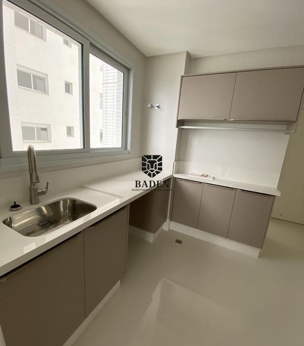 Apartamento à venda com 4 quartos, 237m² - Foto 11