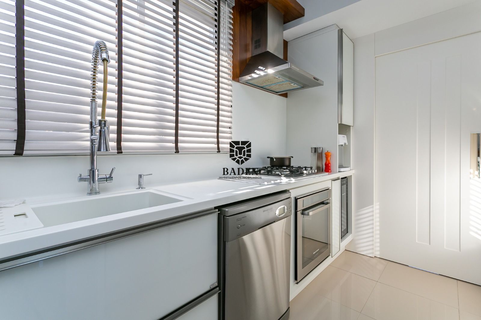 Apartamento à venda com 3 quartos, 174m² - Foto 13