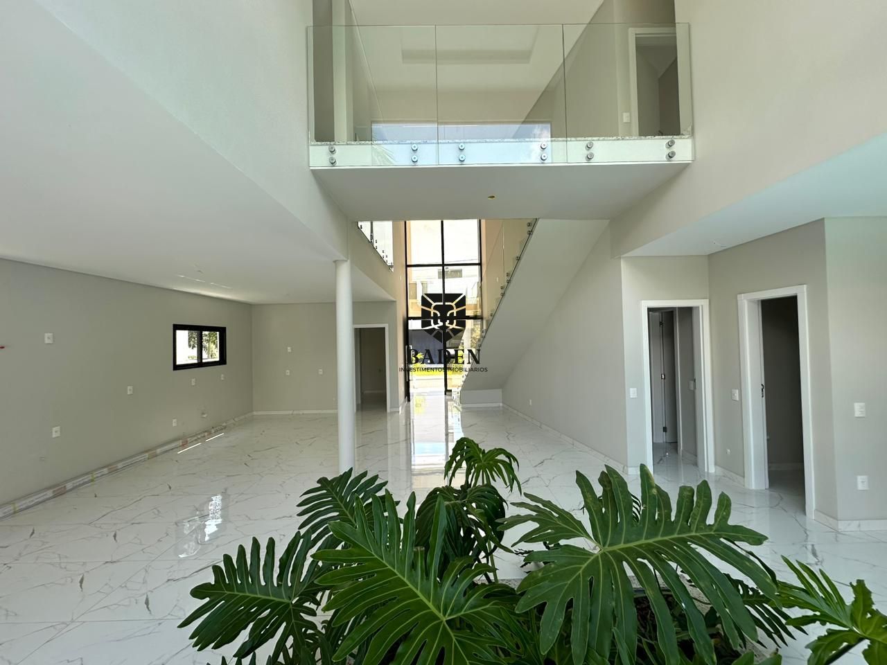 Casa à venda com 5 quartos, 300m² - Foto 6