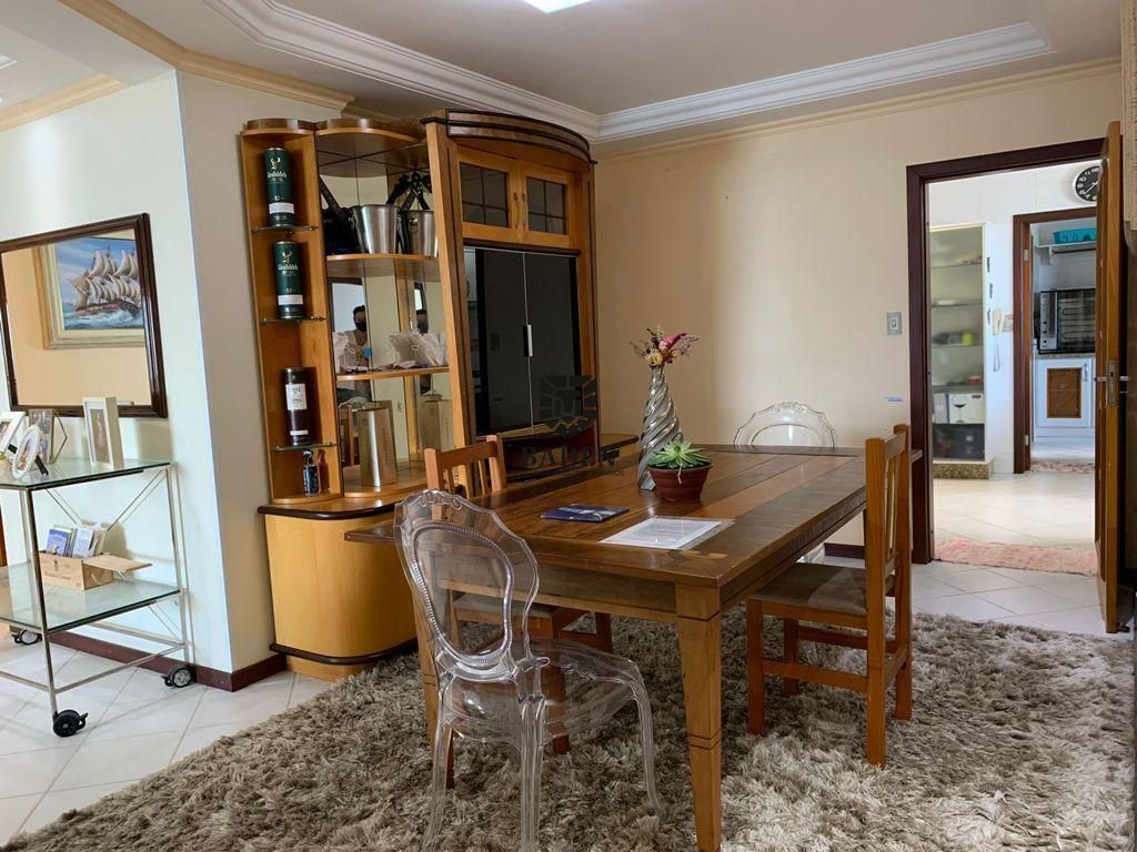 Apartamento à venda com 3 quartos, 160m² - Foto 8