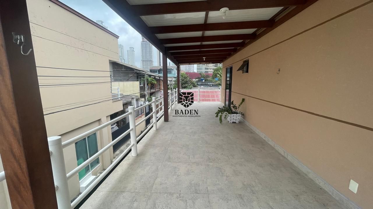 Casa para alugar com 4 quartos, 288m² - Foto 13