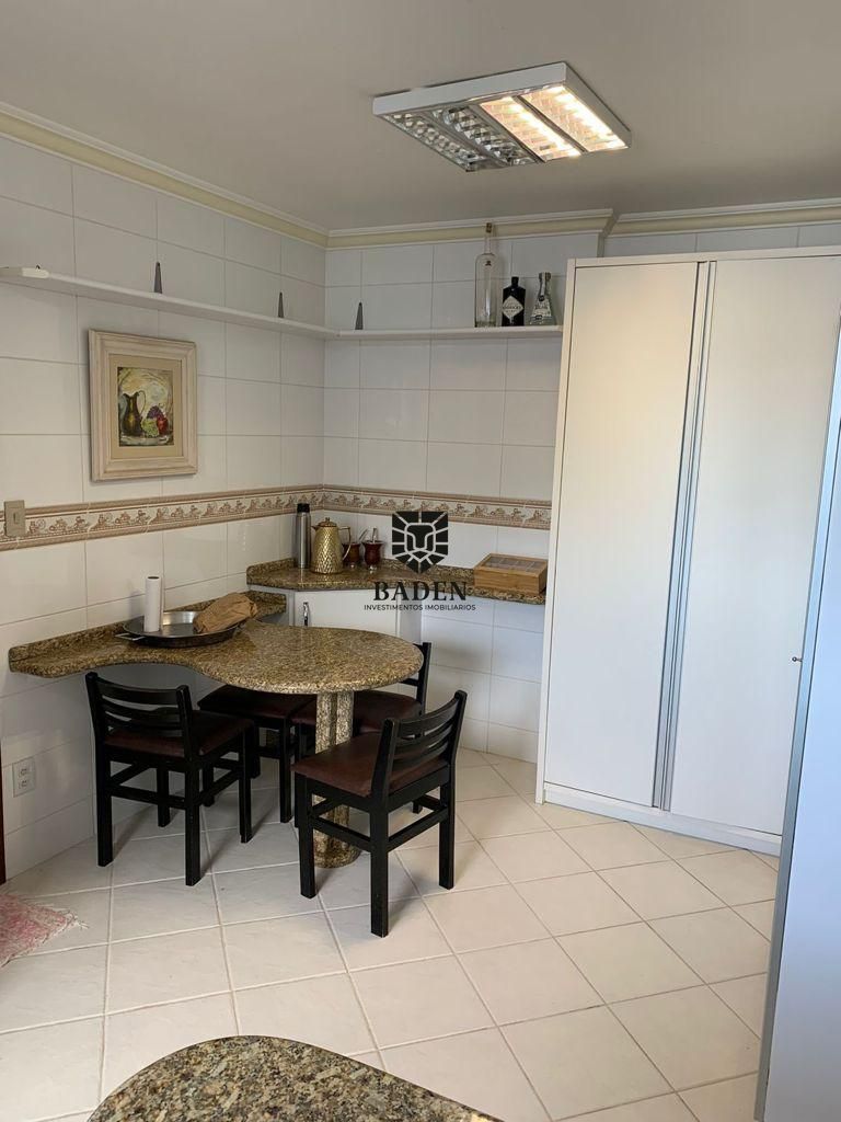 Apartamento à venda com 3 quartos, 160m² - Foto 10