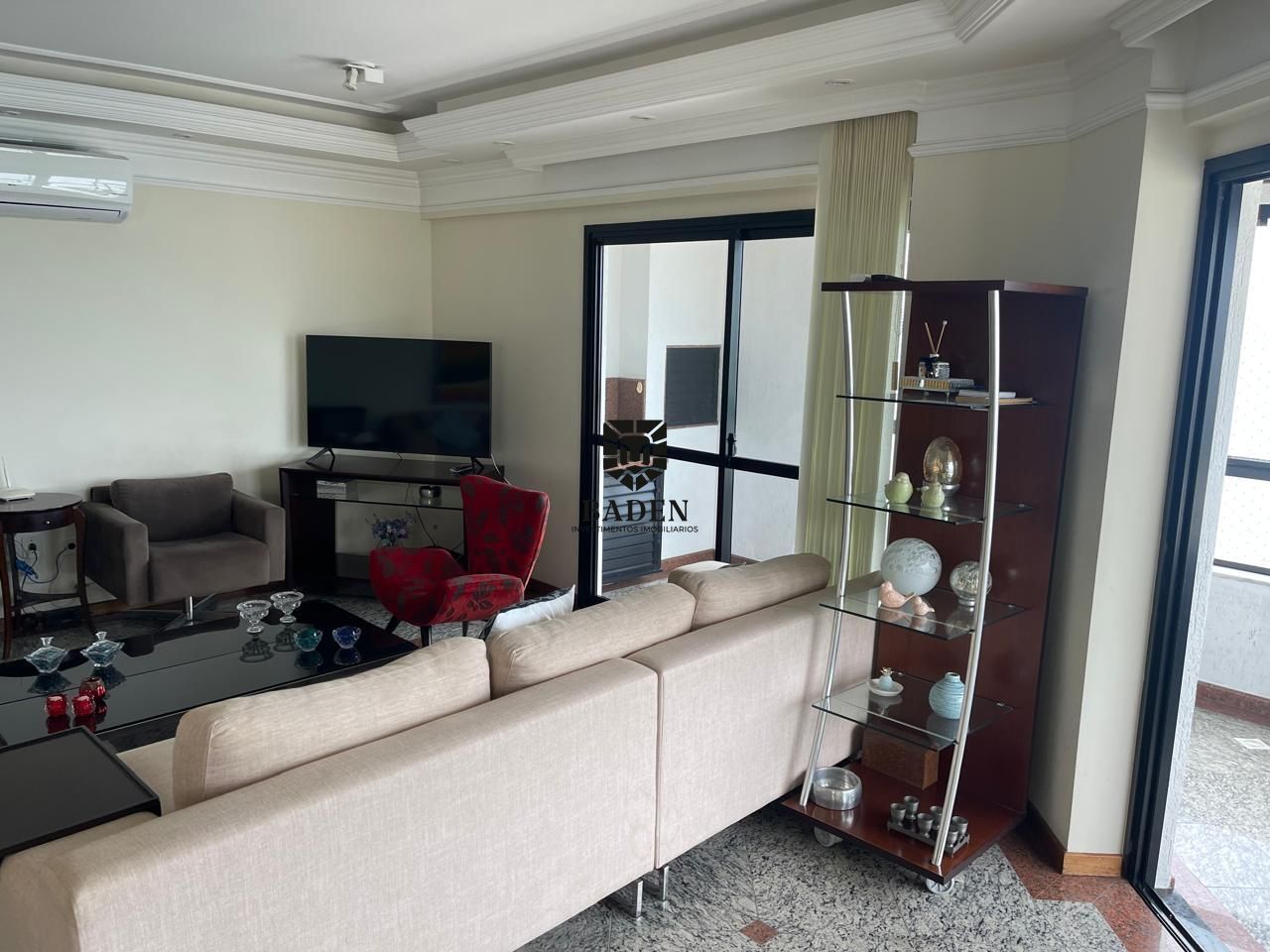 Apartamento à venda com 3 quartos, 185m² - Foto 3