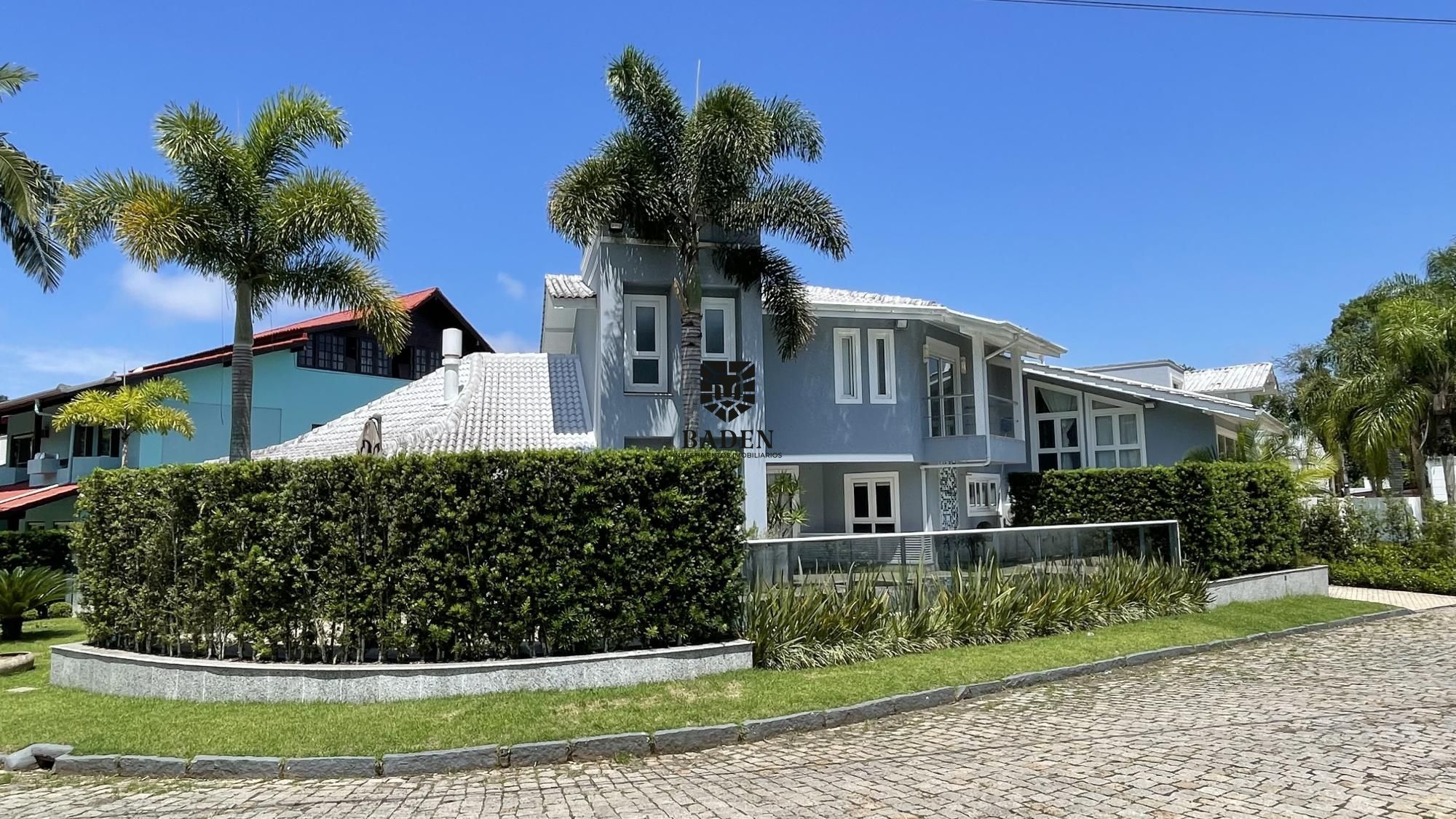 Casa de Condomínio à venda com 4 quartos, 380m² - Foto 2