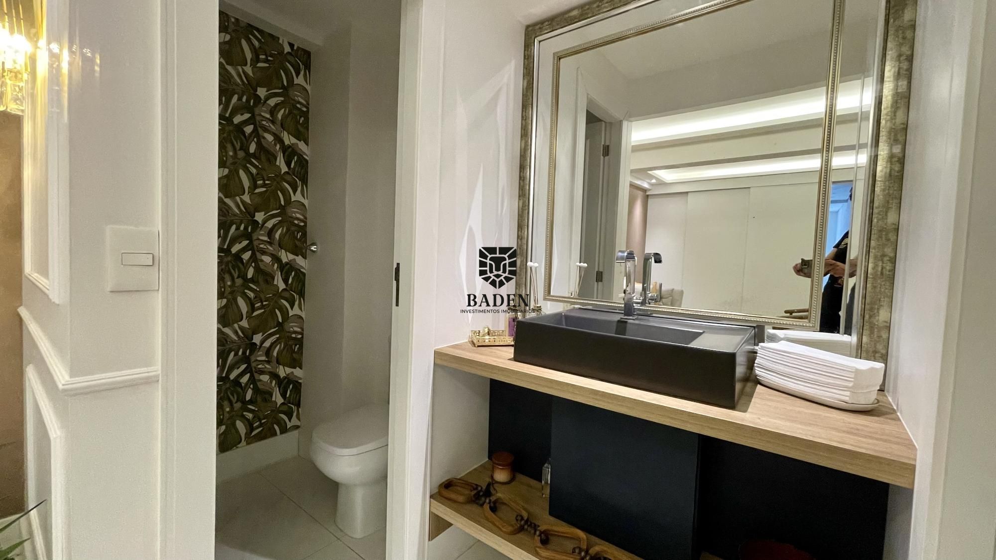 Apartamento para alugar com 3 quartos, 125m² - Foto 11