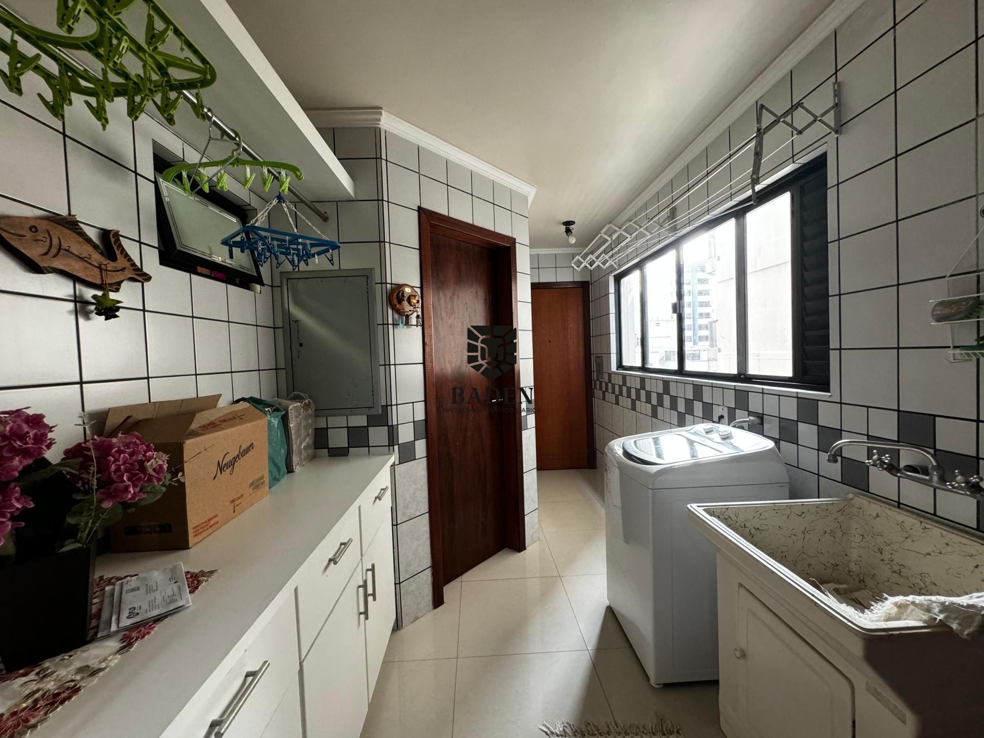 Apartamento à venda e temporada com 5 quartos, 384m² - Foto 23