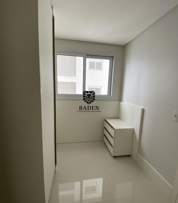 Apartamento à venda com 4 quartos, 237m² - Foto 13