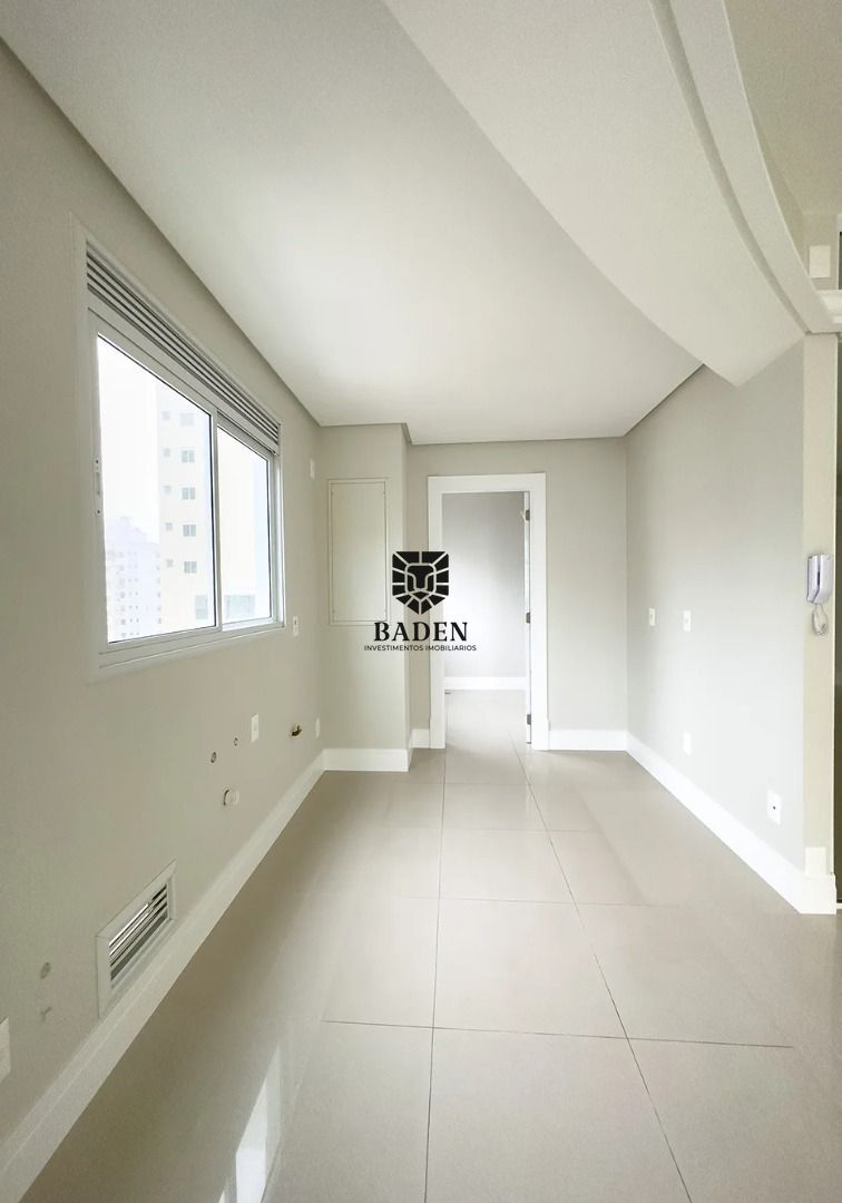 Apartamento à venda com 3 quartos, 277m² - Foto 19