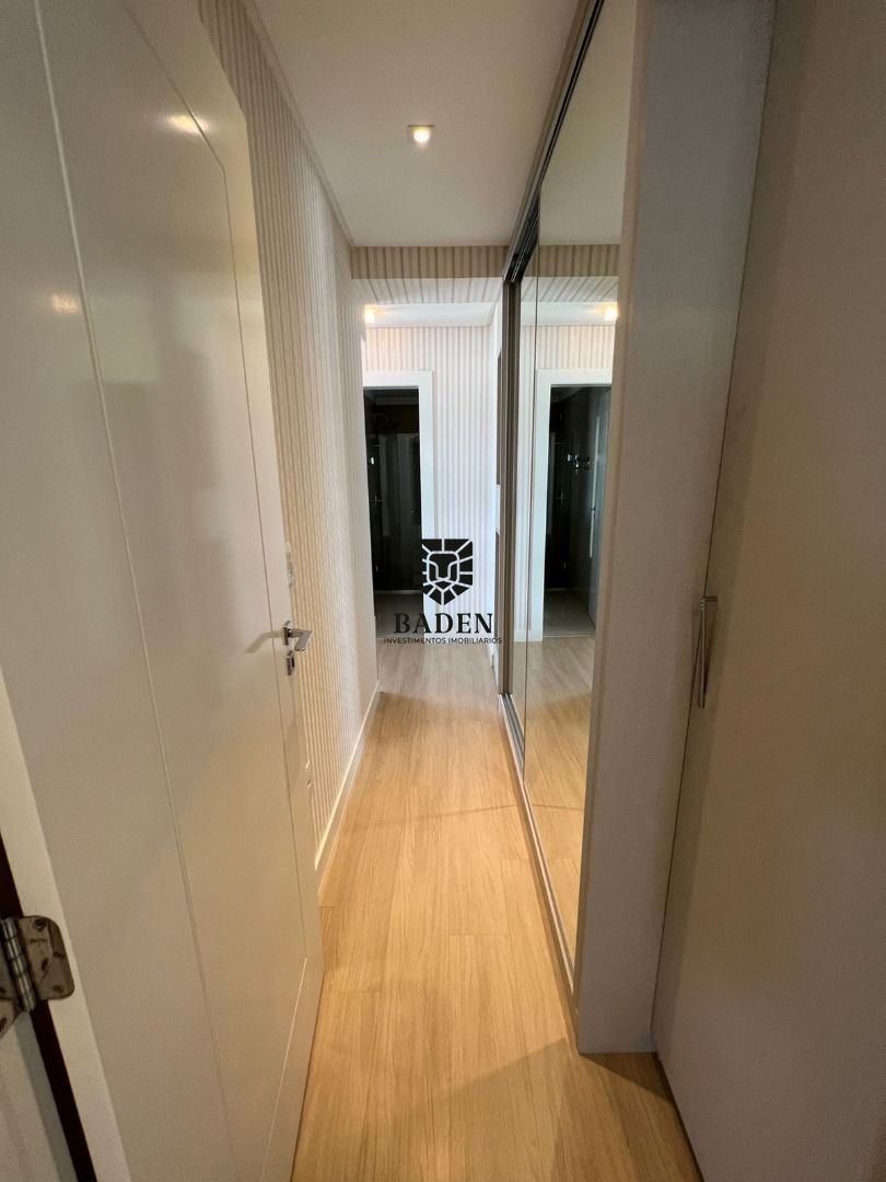 Apartamento à venda com 4 quartos, 157m² - Foto 14