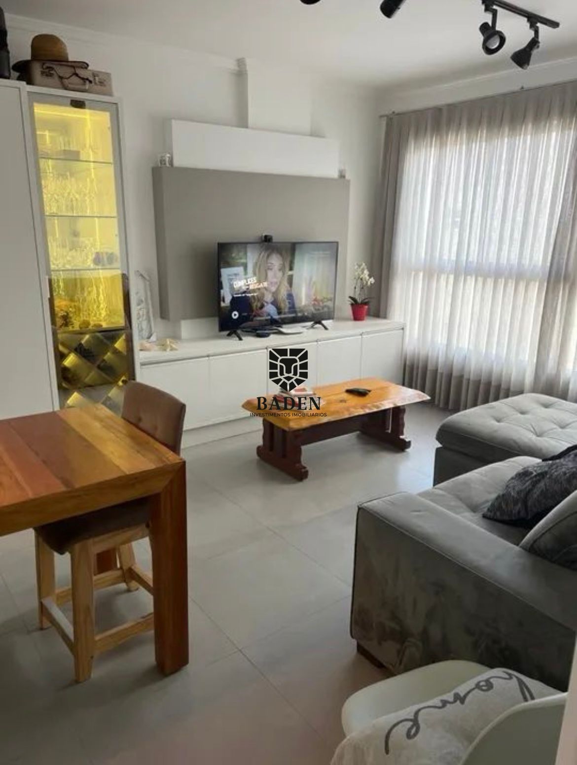 Apartamento à venda com 2 quartos, 78m² - Foto 3