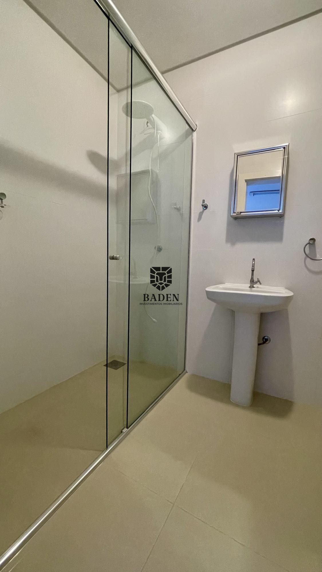 Casa de Condomínio à venda e aluguel com 5 quartos, 420m² - Foto 8