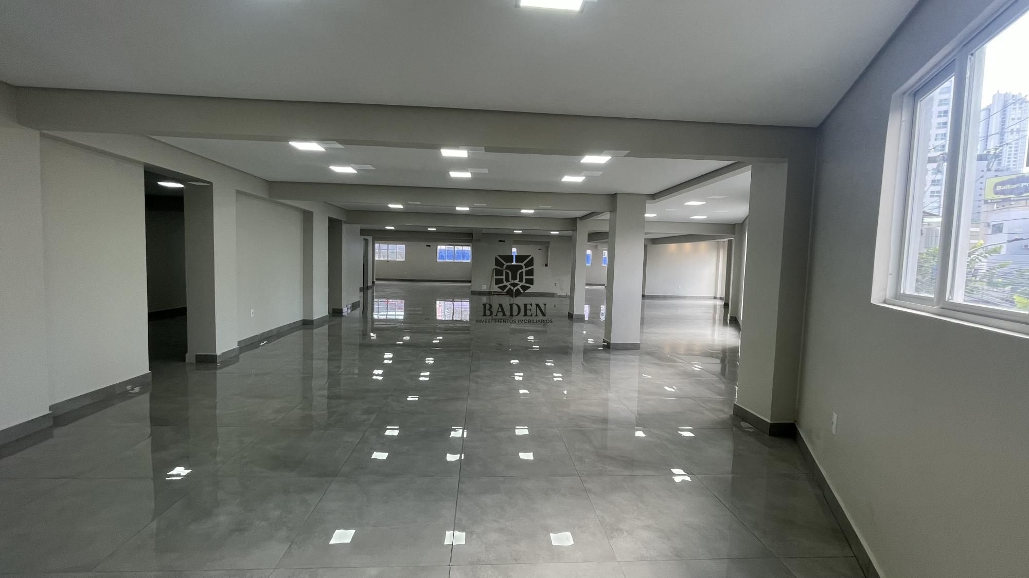 Conjunto Comercial-Sala para alugar com 1 quarto, 360m² - Foto 4