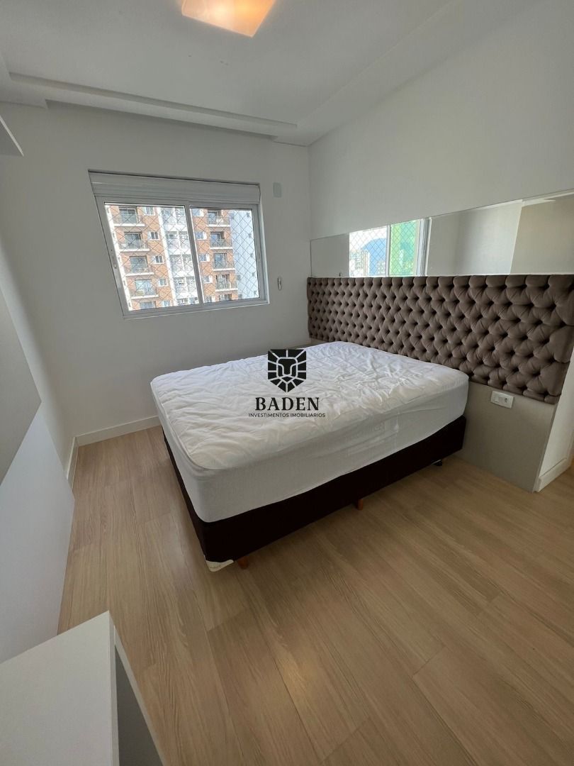 Apartamento à venda com 4 quartos, 157m² - Foto 24