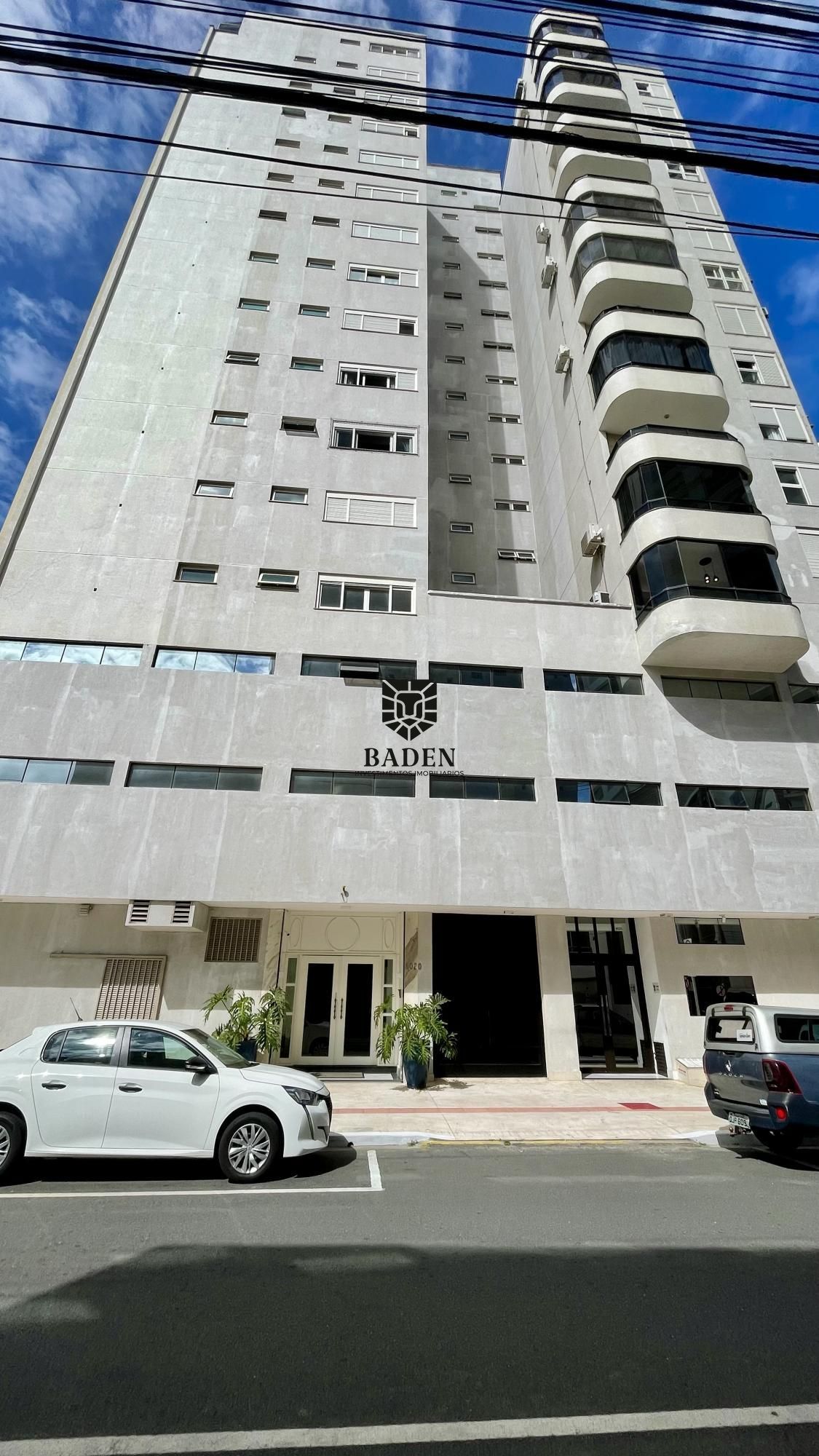 Apartamento para alugar com 3 quartos, 125m² - Foto 3