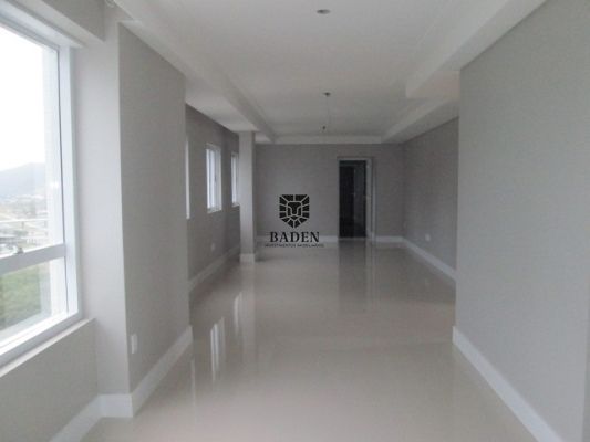 Apartamento à venda com 3 quartos, 136m² - Foto 5