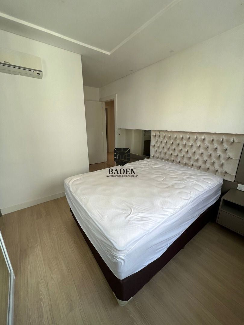 Apartamento à venda com 4 quartos, 157m² - Foto 30