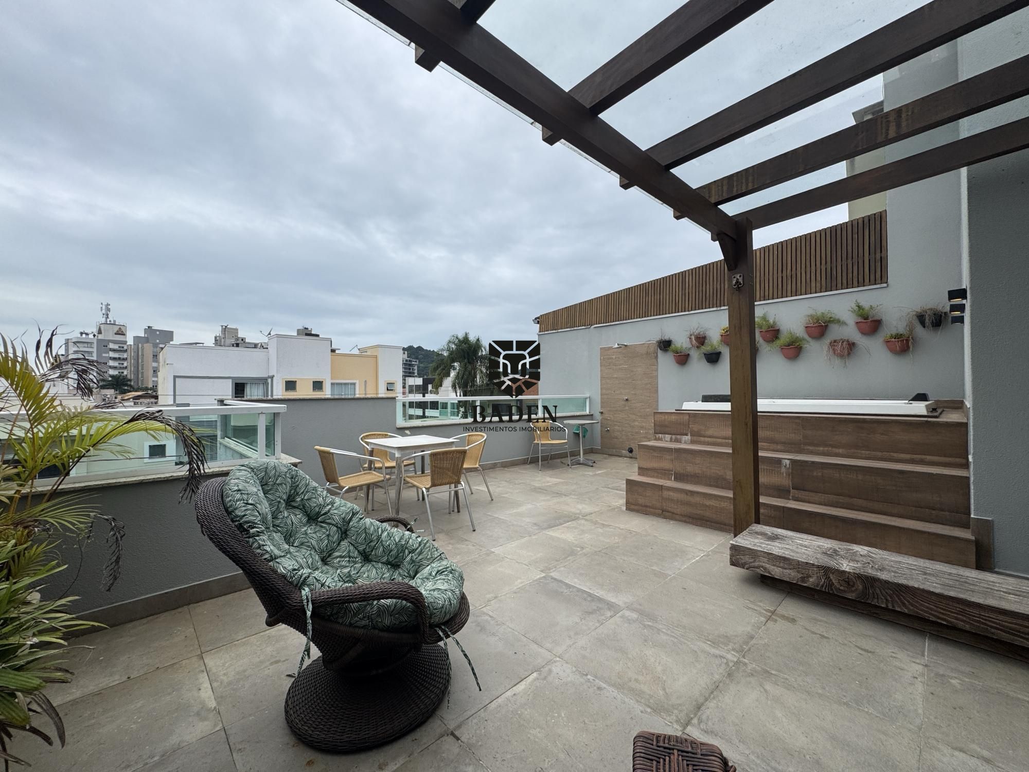 Casa à venda e aluguel com 3 quartos, 255m² - Foto 34