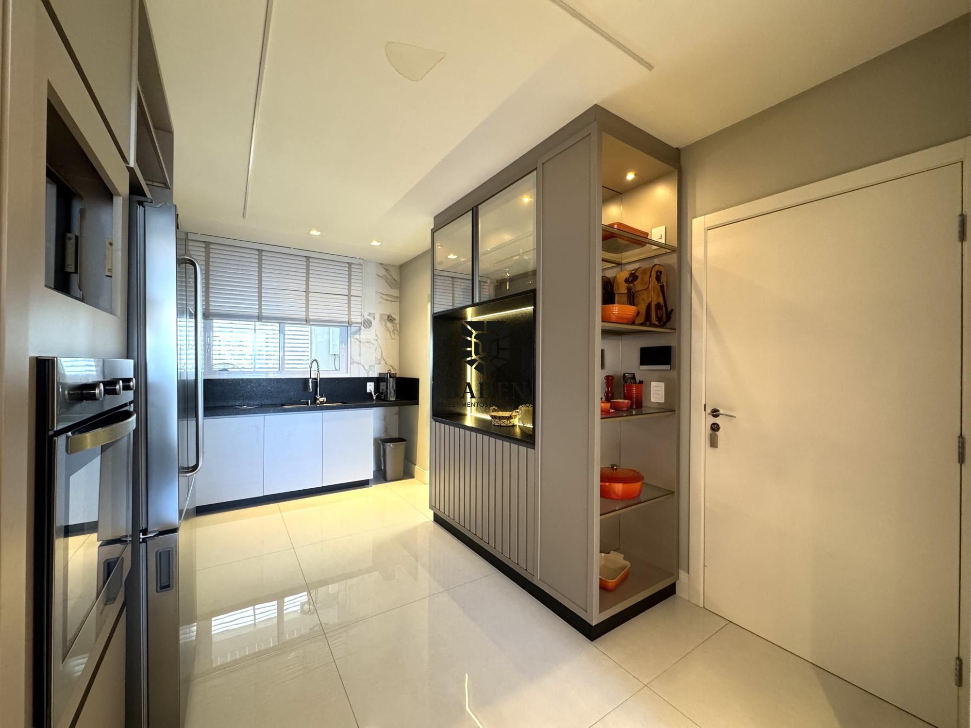 Apartamento para alugar com 3 quartos, 192m² - Foto 19