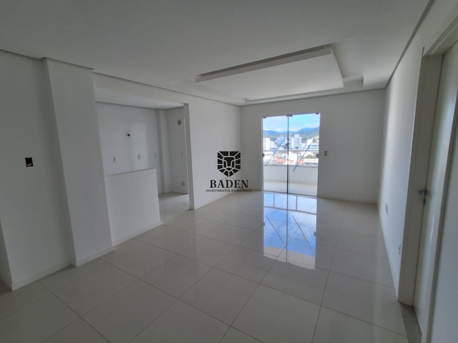 Apartamento à venda com 2 quartos, 77m² - Foto 4