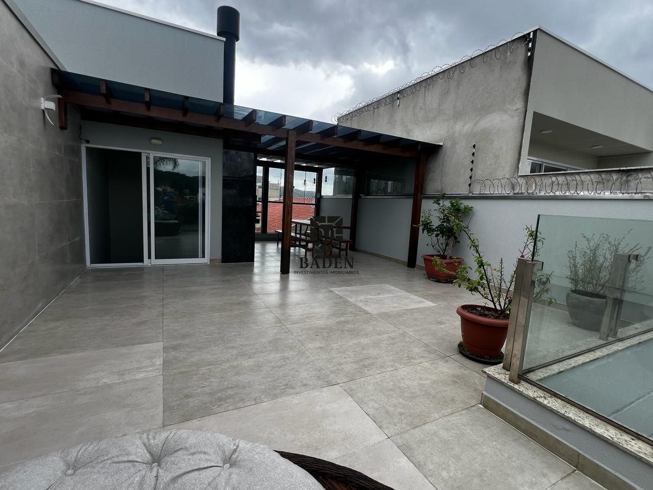 Casa à venda com 3 quartos, 215m² - Foto 8