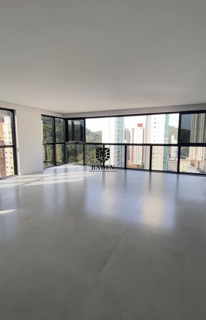 Apartamento à venda com 4 quartos, 136m² - Foto 6