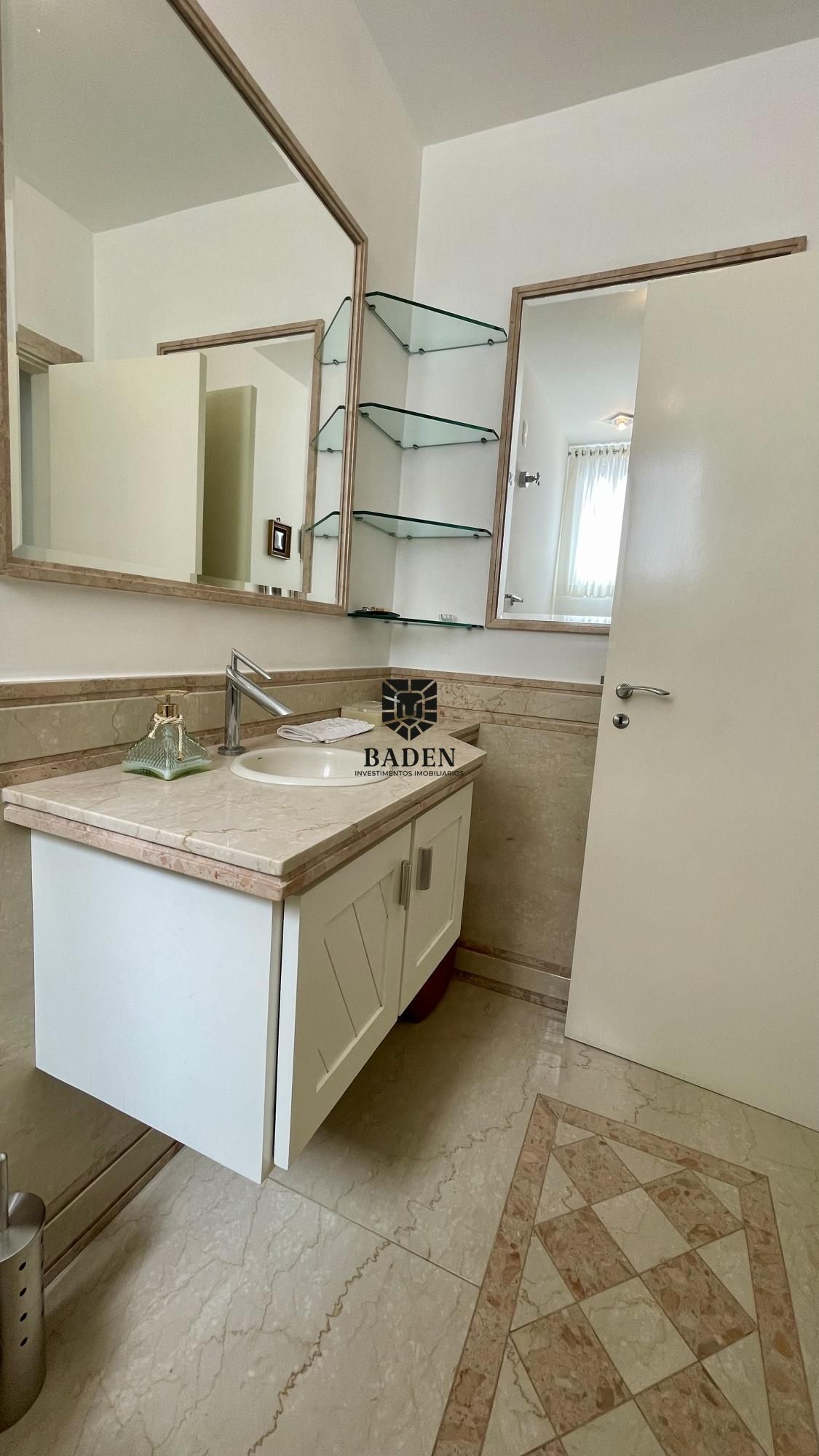 Casa de Condomínio à venda e aluguel com 5 quartos, 420m² - Foto 33