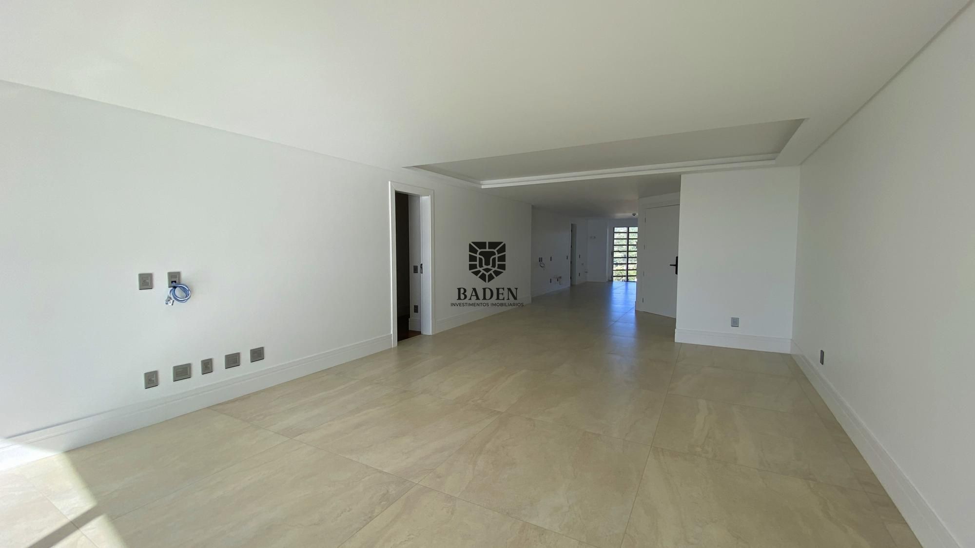 Apartamento à venda com 4 quartos, 230m² - Foto 5