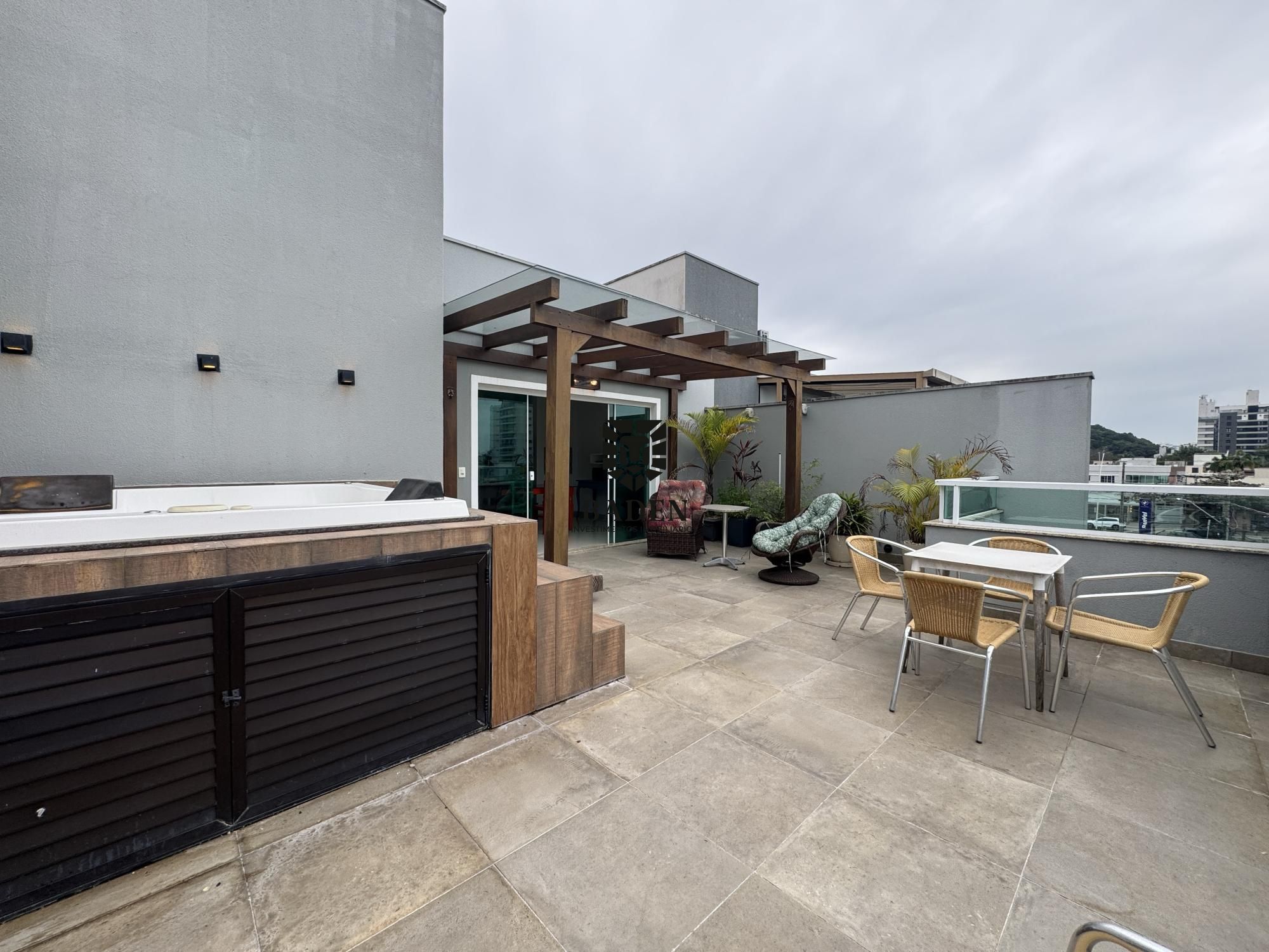 Casa à venda e aluguel com 3 quartos, 255m² - Foto 36