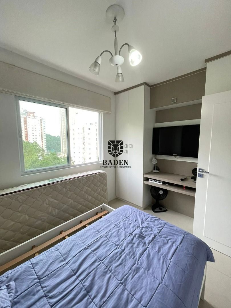 Apartamento à venda com 3 quartos, 119m² - Foto 9