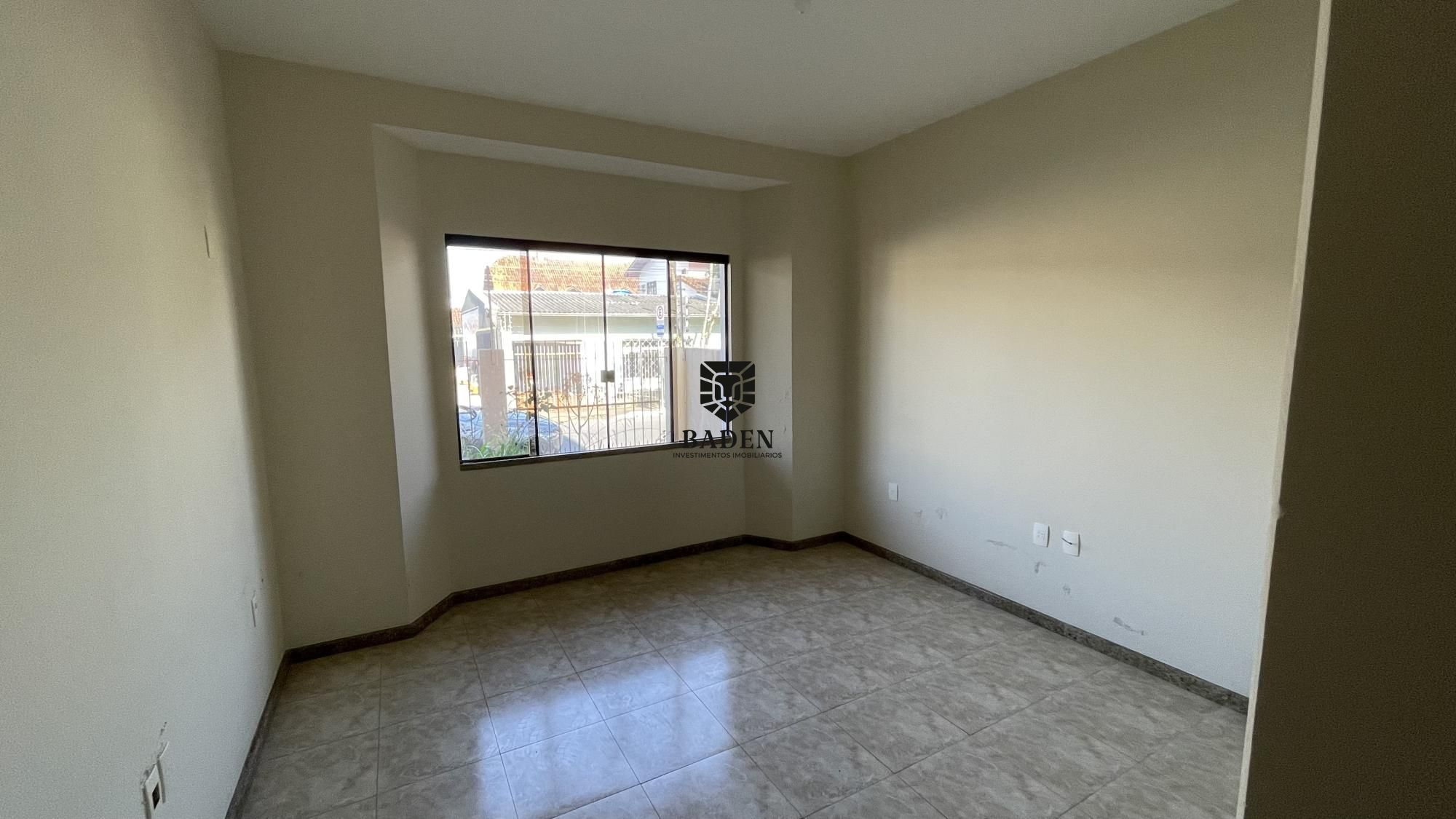 Casa à venda com 3 quartos, 136m² - Foto 2