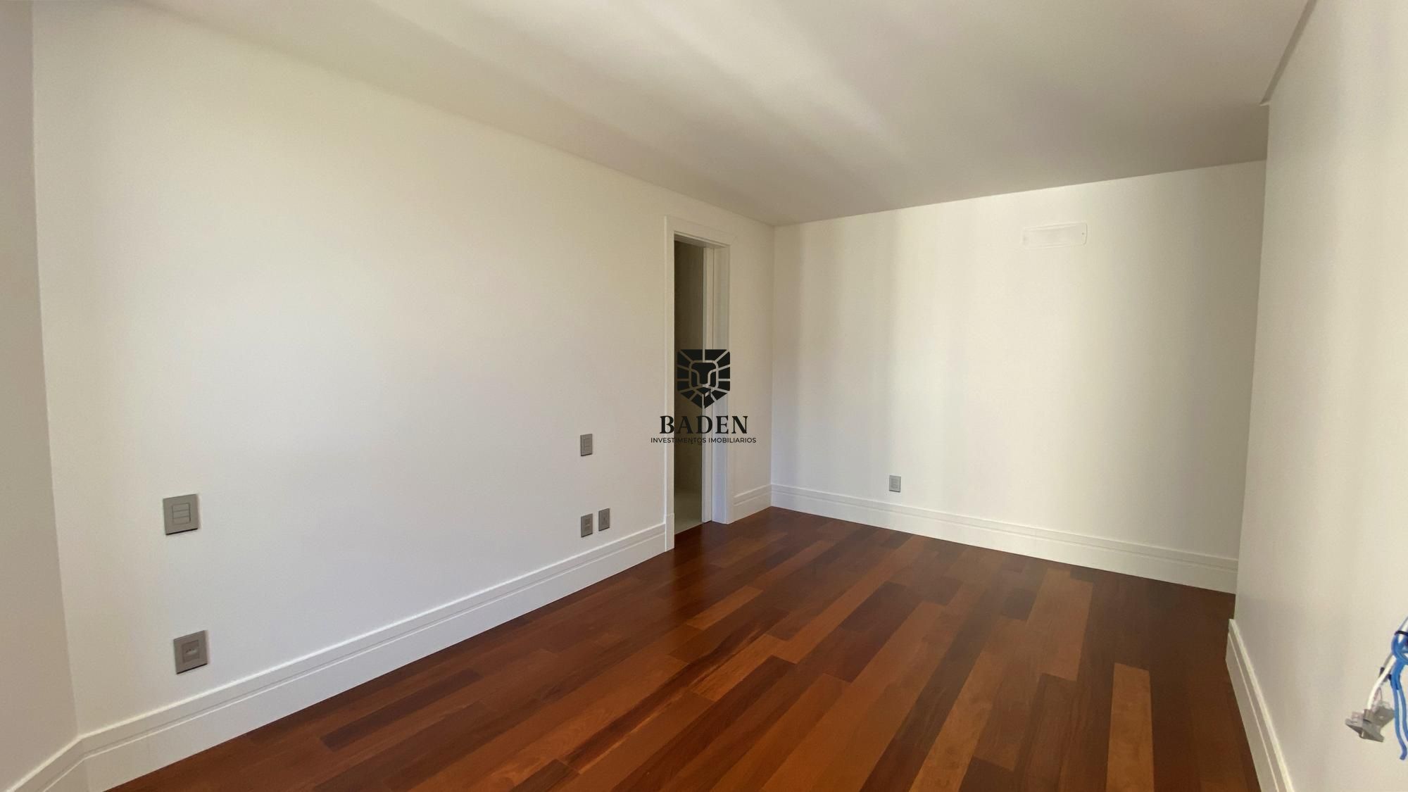 Apartamento à venda com 4 quartos, 230m² - Foto 26