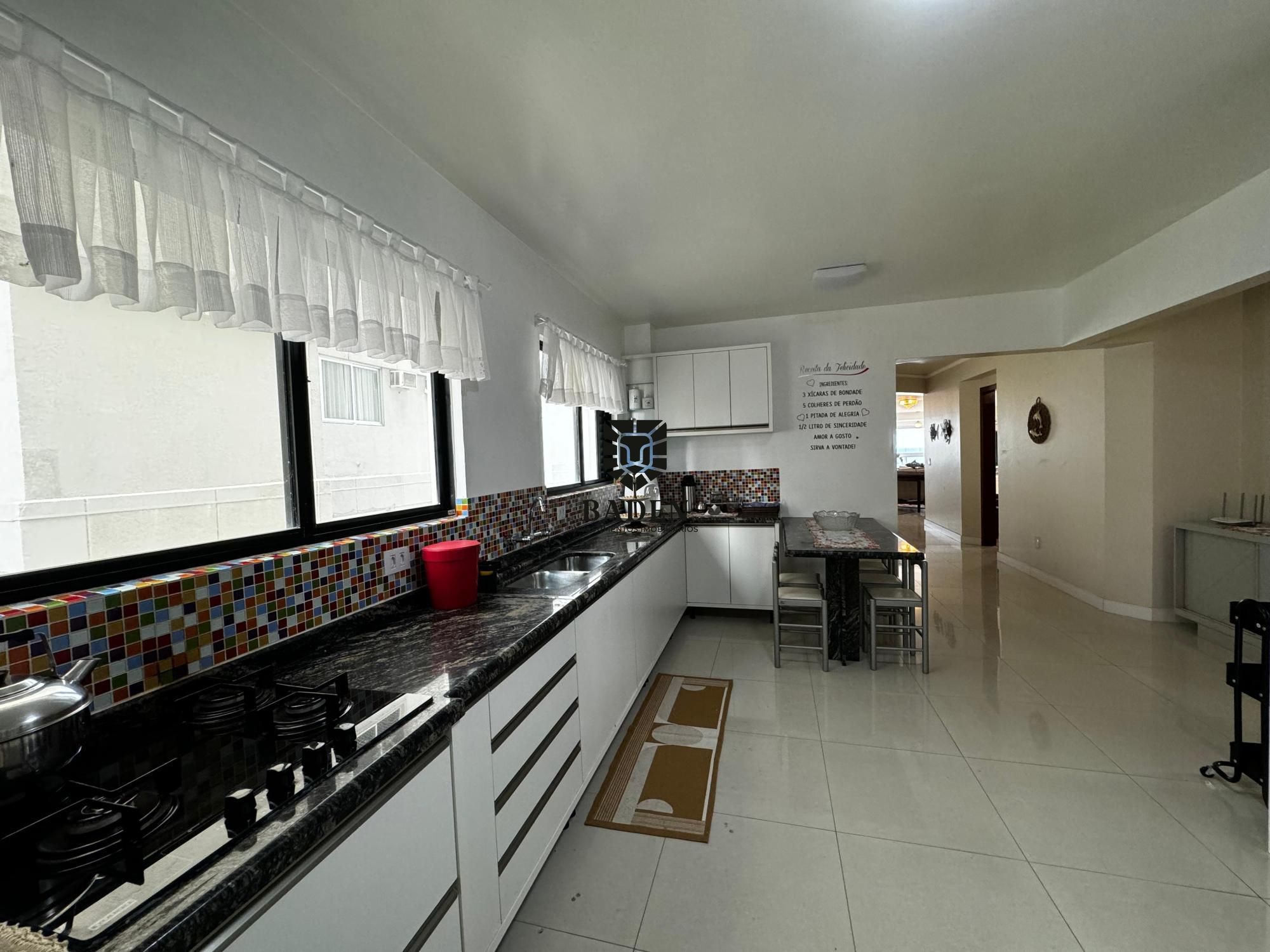 Apartamento à venda e temporada com 5 quartos, 384m² - Foto 19