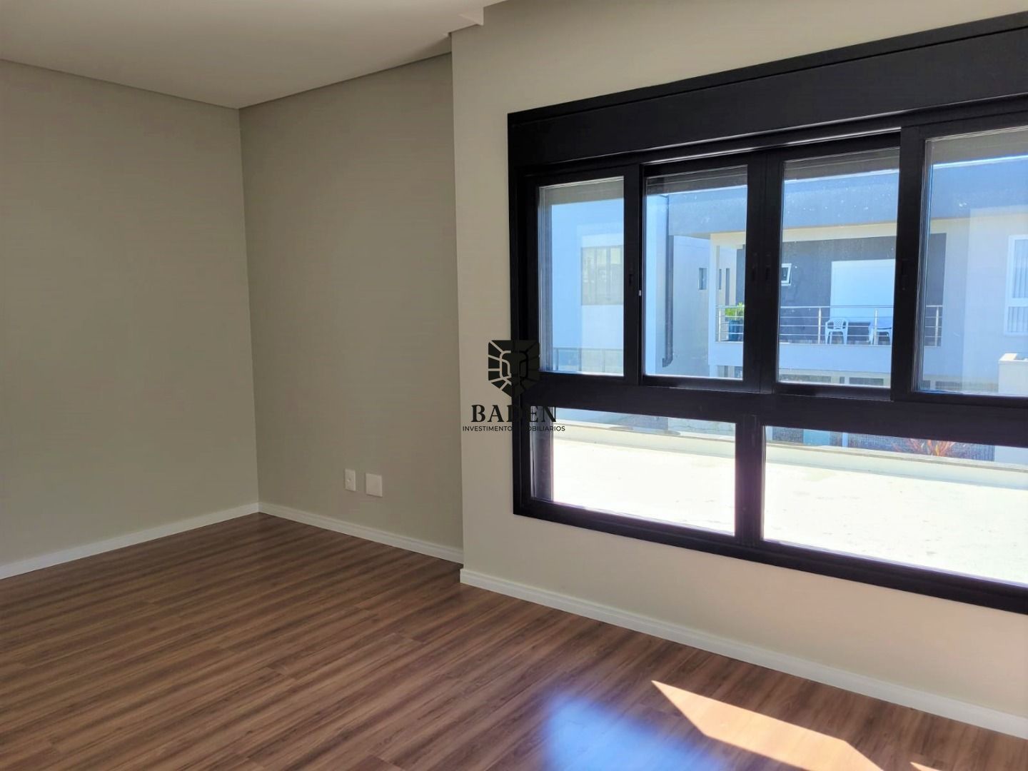 Casa à venda com 4 quartos, 286m² - Foto 14