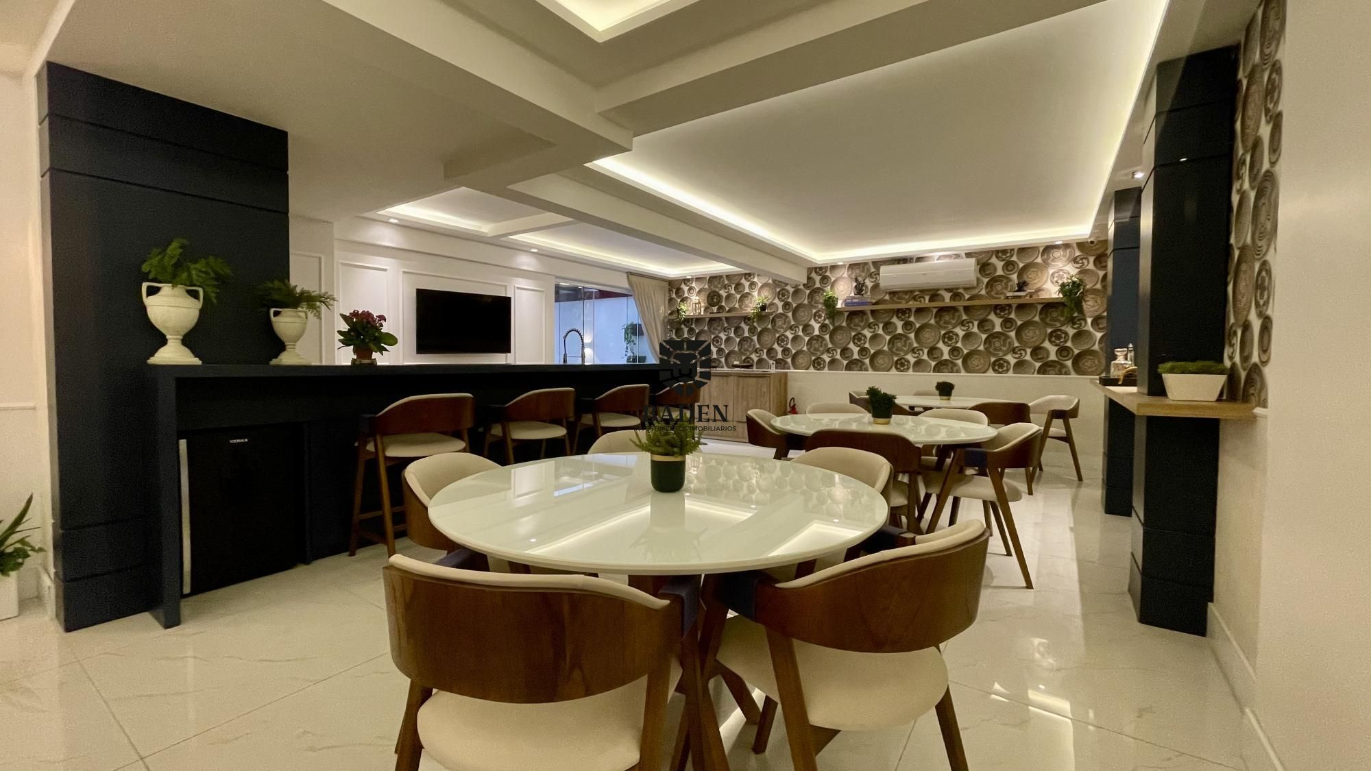Apartamento para alugar com 3 quartos, 125m² - Foto 12