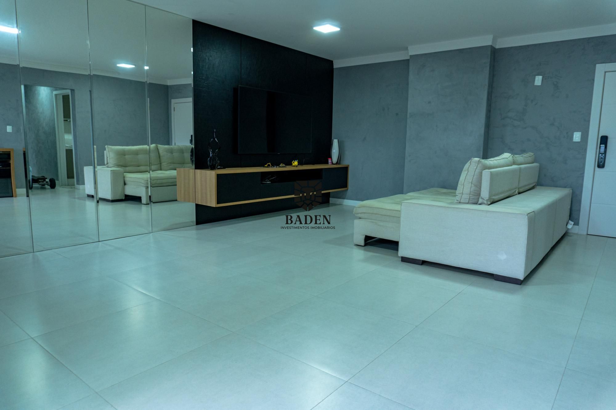 Apartamento à venda e aluguel com 4 quartos, 180m² - Foto 8