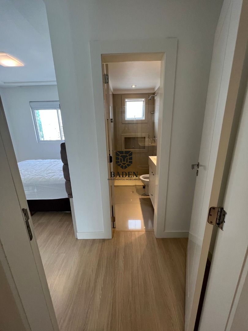 Apartamento à venda com 4 quartos, 157m² - Foto 20