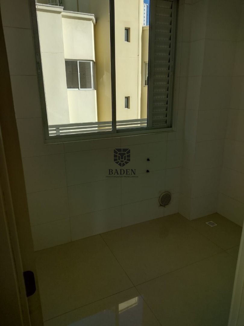 Apartamento à venda com 3 quartos, 145m² - Foto 10