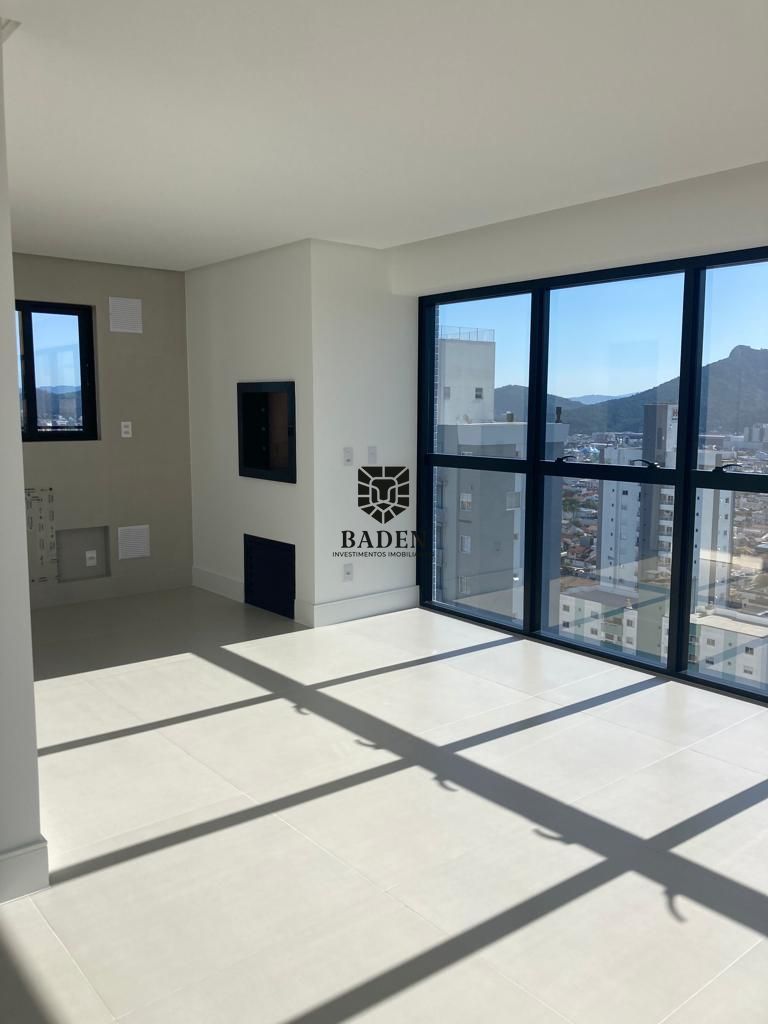 Apartamento à venda com 4 quartos, 152m² - Foto 3