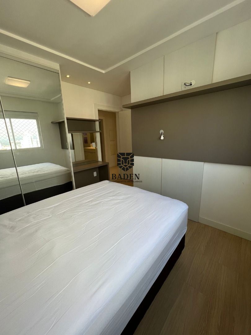 Apartamento à venda com 4 quartos, 157m² - Foto 36