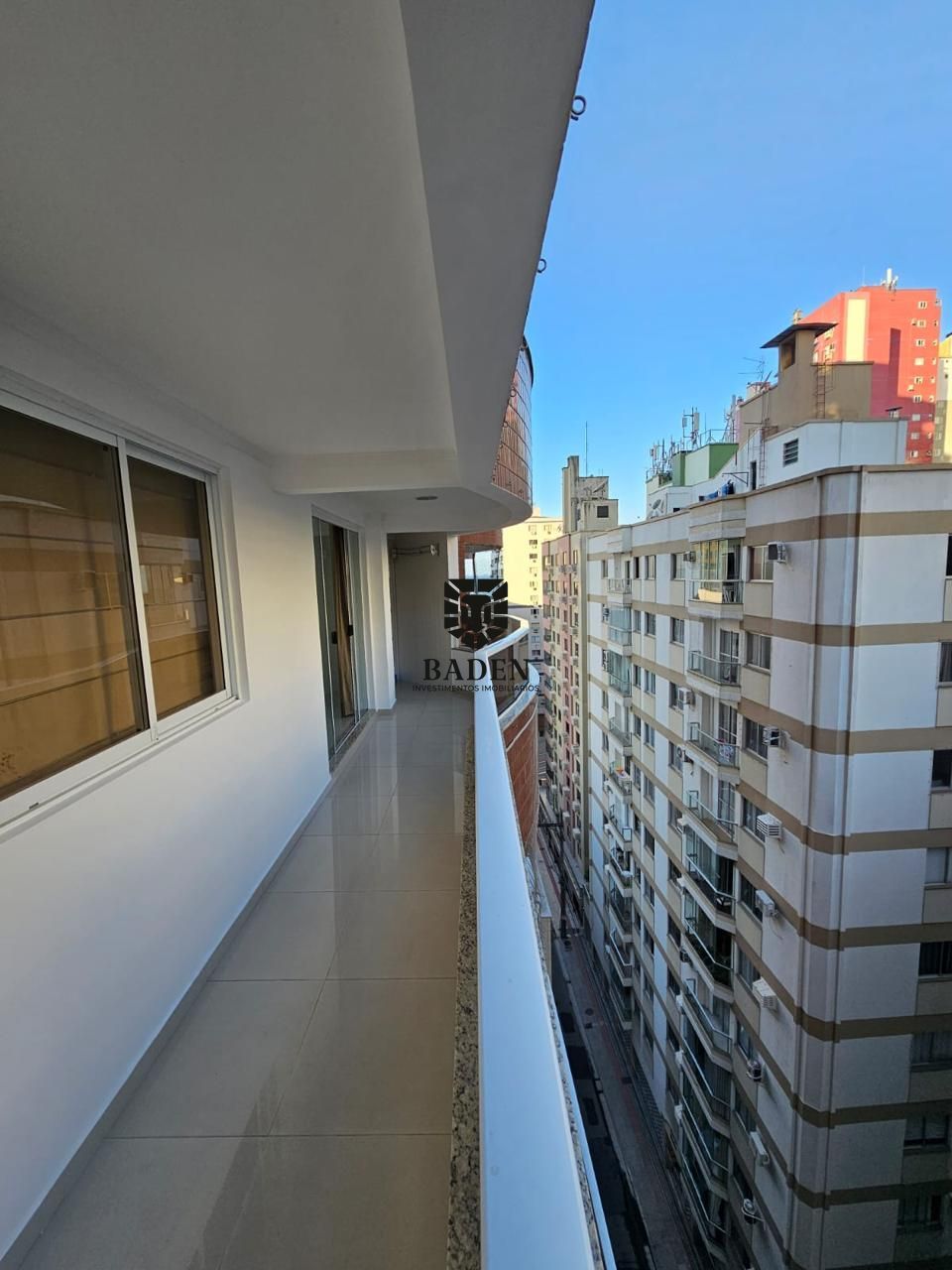 Apartamento à venda com 3 quartos, 99m² - Foto 8