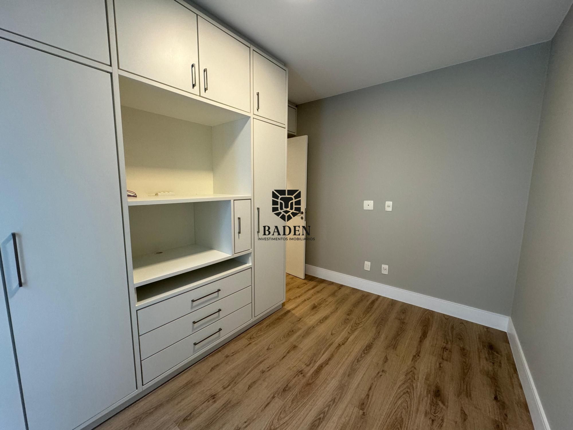 Apartamento à venda com 3 quartos, 97m² - Foto 10