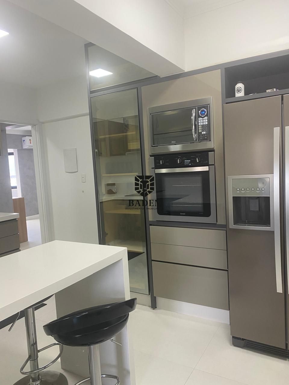 Apartamento à venda e aluguel com 4 quartos, 180m² - Foto 17
