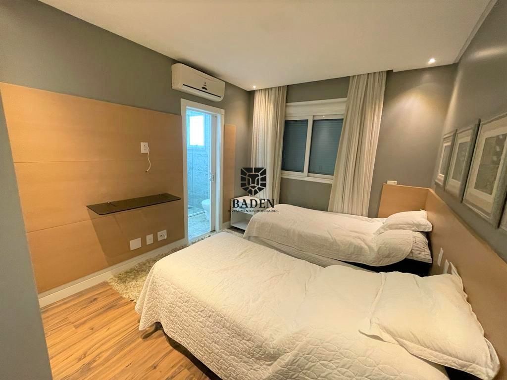 Apartamento à venda com 4 quartos, 201m² - Foto 12