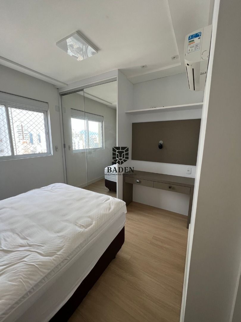 Apartamento à venda com 4 quartos, 157m² - Foto 27