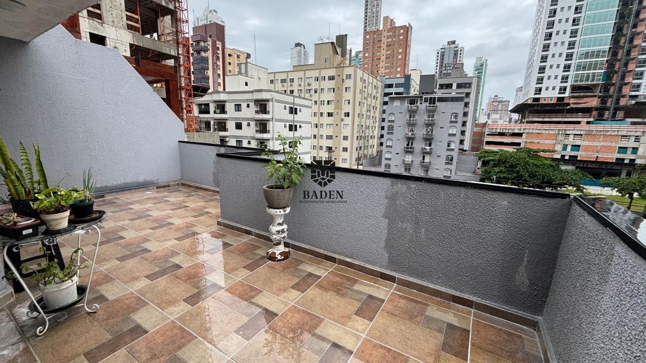 Apartamento à venda com 3 quartos, 262m² - Foto 19