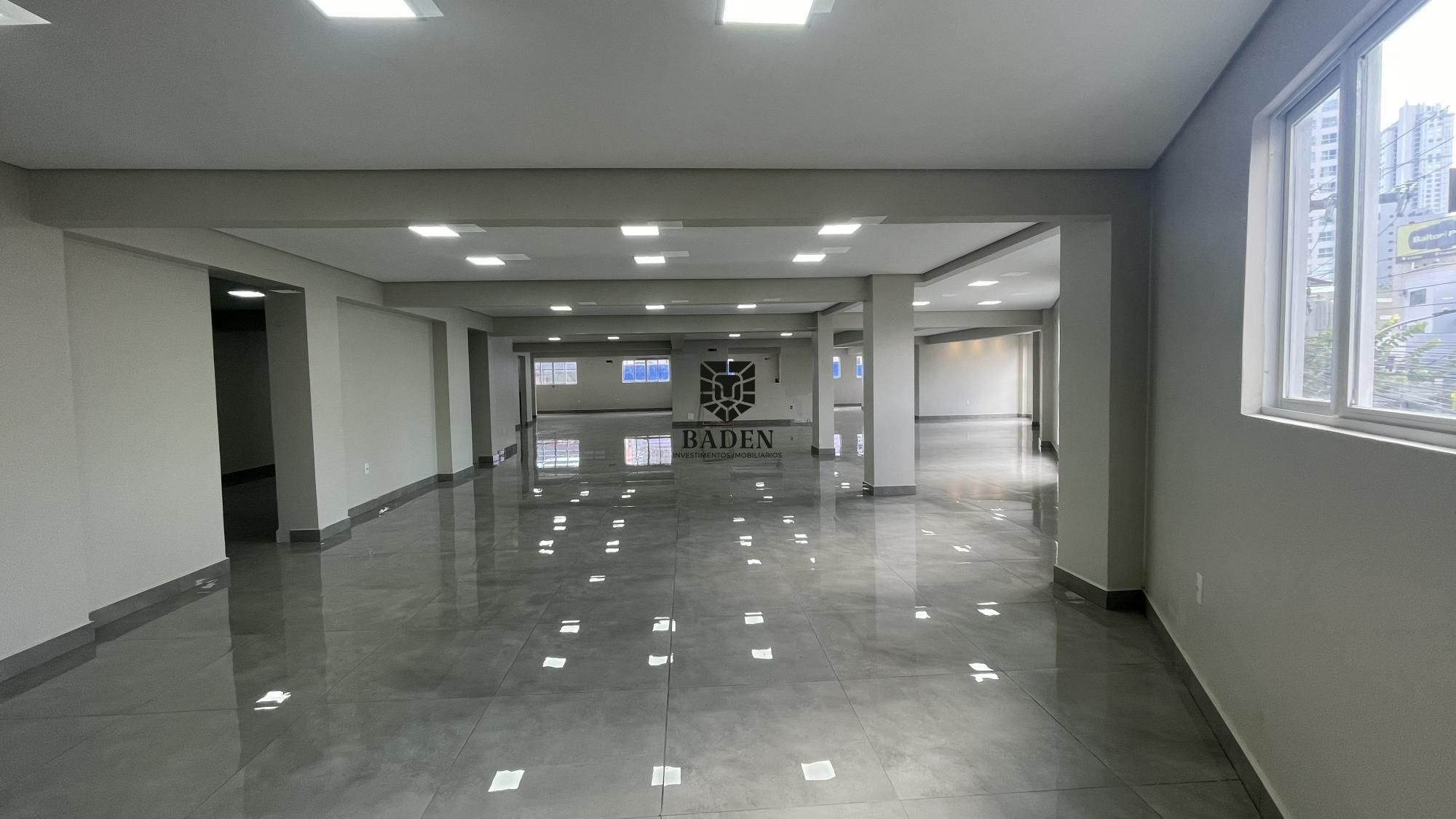 Conjunto Comercial-Sala para alugar com 1 quarto, 360m² - Foto 3