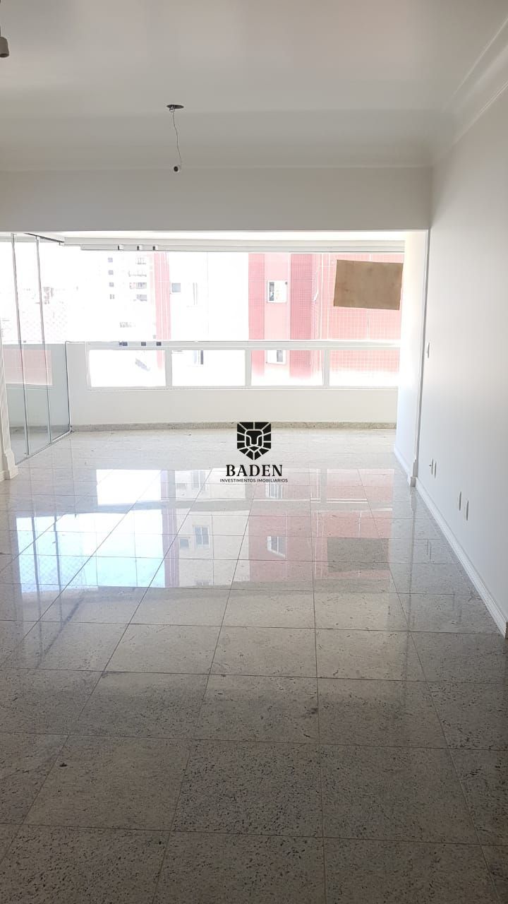 Apartamento à venda com 3 quartos, 151m² - Foto 11