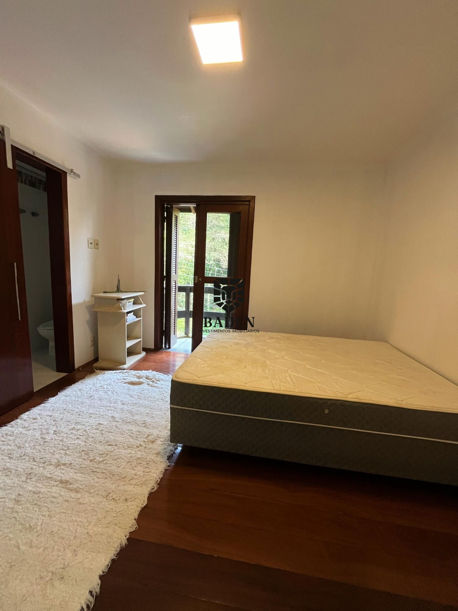 Casa à venda com 4 quartos, 220m² - Foto 21